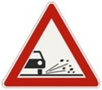 Obrázok k otázke: Táto dopravná značka upozorňuje na